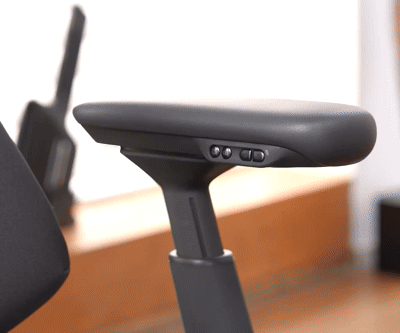 Dynamic AirFlow Ergonomic Chair – Larger sizes offer greater comfort